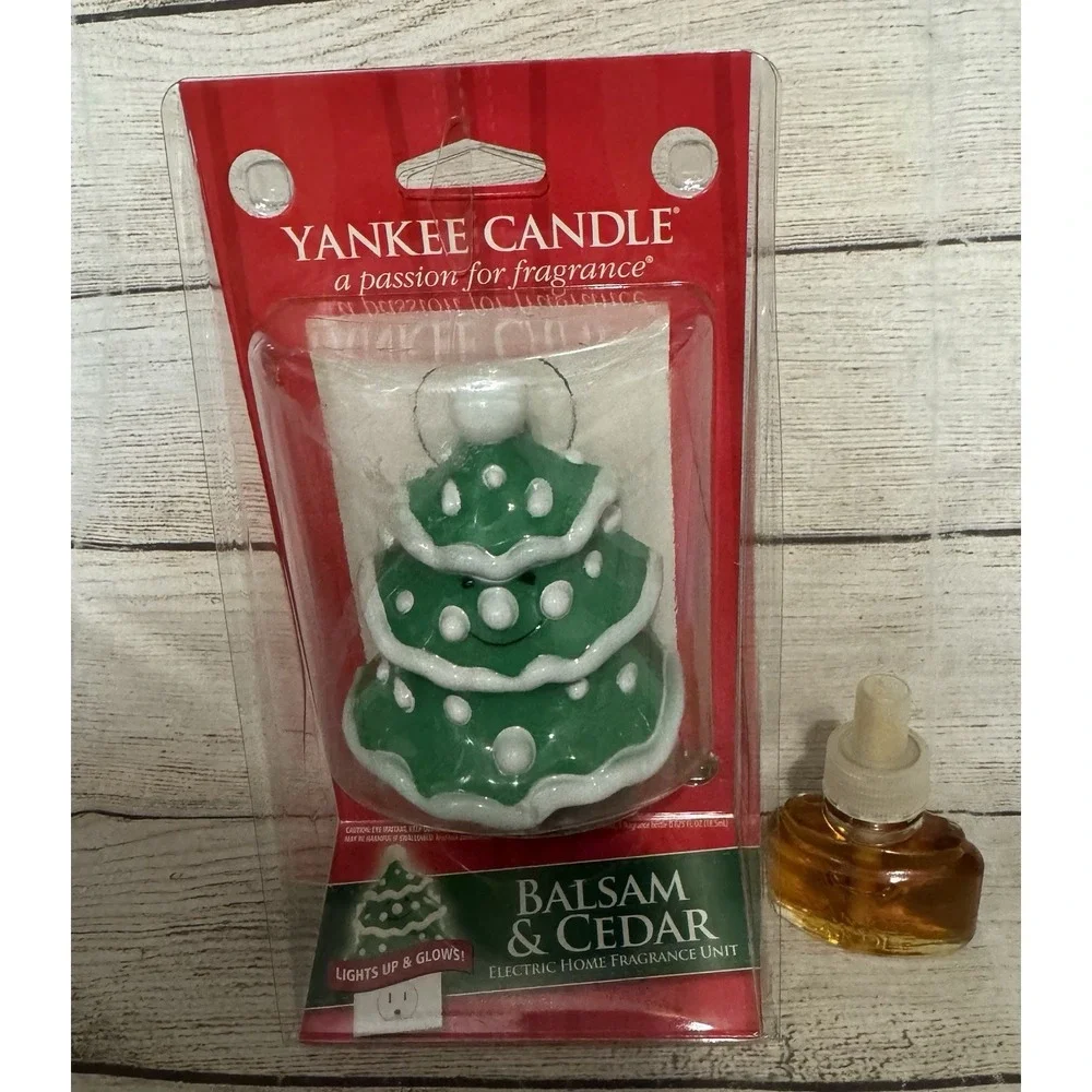 Yankee Candle Electric Plug In Fragrance Unit Christmas Tree 2 Refills NEW Tub8
